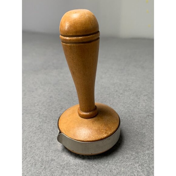 Vintage Queen Sock Darner Wood with Metal Band - Picture 1 of 6